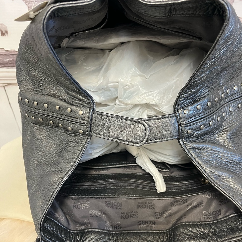 Michael Kors Silver Metallic Leather Astor Bag - Picture 7 of 8